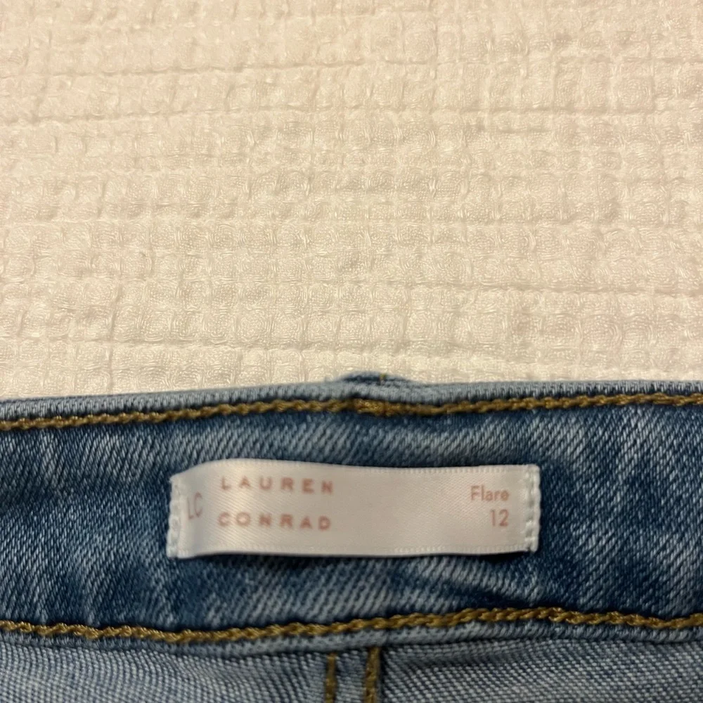 LC Lauren Conrad Blue Flare Jeans - Picture 3 of 3